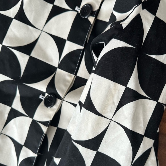 Nine West Black and Off White Geometric Jacket Jacket size Medium - Picture 5 of 6